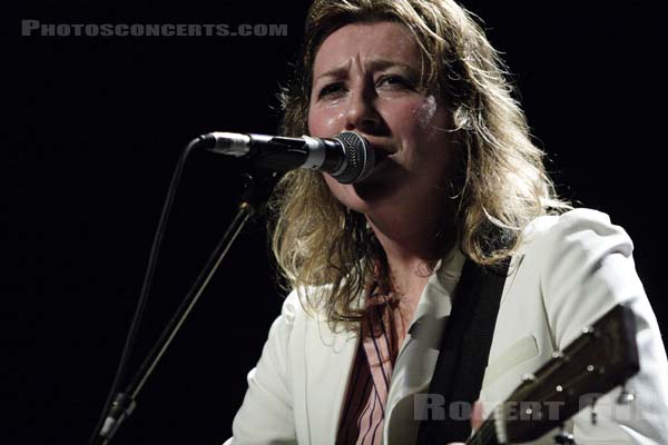 MARTHA WAINWRIGHT - 2005-11-28 - PARIS - Casino de Paris - 